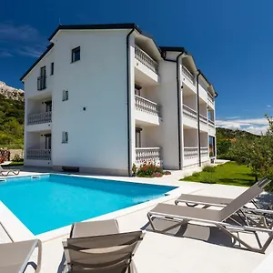 Dosen Baška